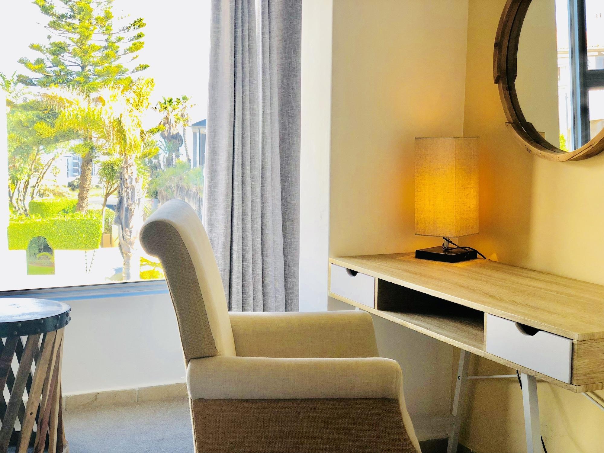 5 Options Guest House Bloubergstrand Eksteriør bilde