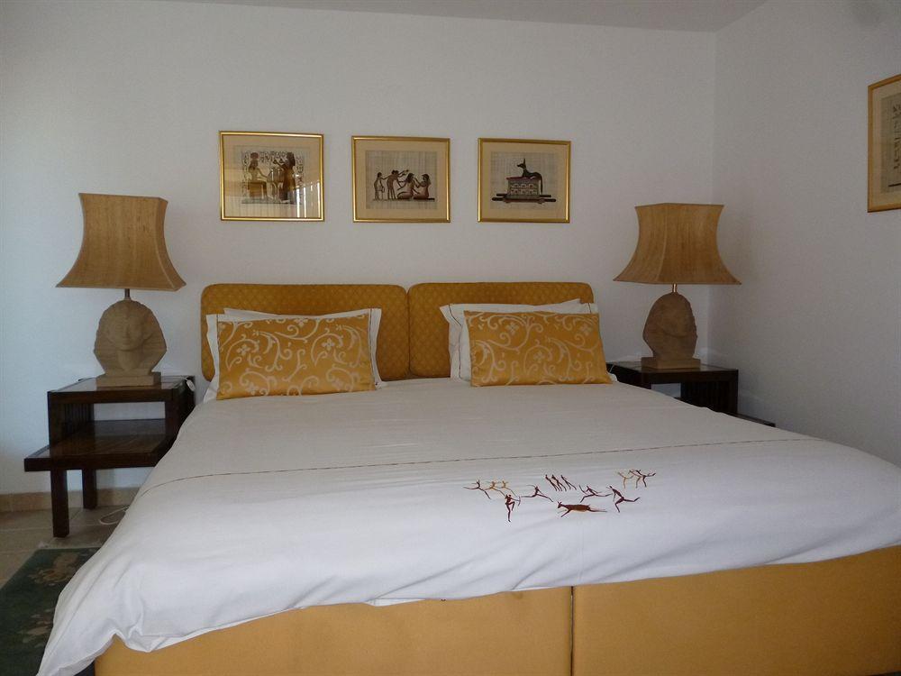 5 Options Guest House Bloubergstrand Eksteriør bilde