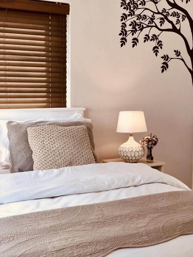 5 Options Guest House Bloubergstrand Eksteriør bilde
