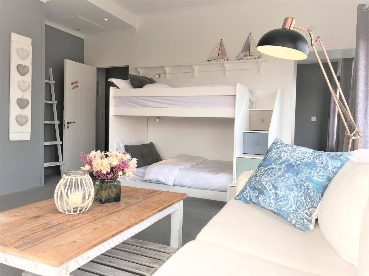 5 Options Guest House Bloubergstrand Eksteriør bilde